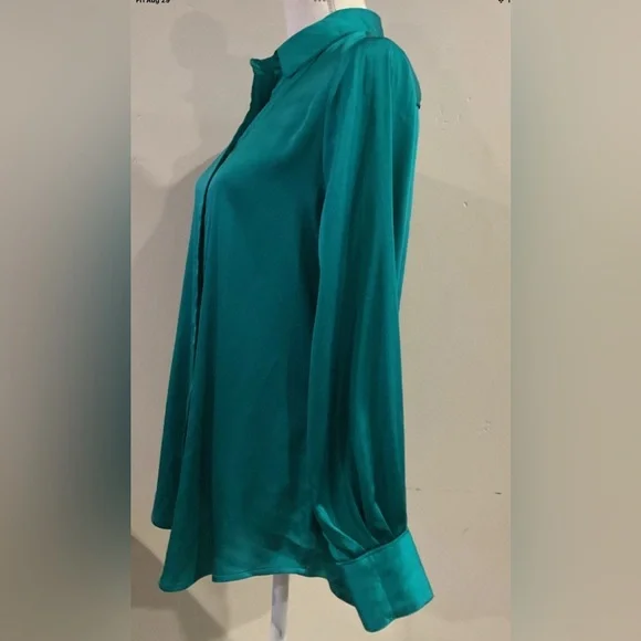 Chicos Satin Pleat Sleeve Shirt Button Up Blouse Bright Jade Green Sz 0 (S) NWT - Picture 4 of 9